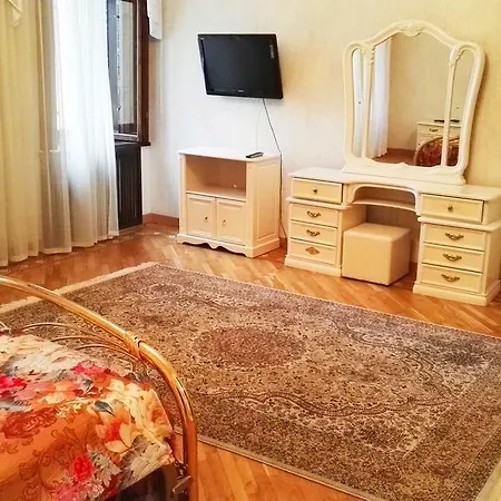 Afina Opera Apartmán *